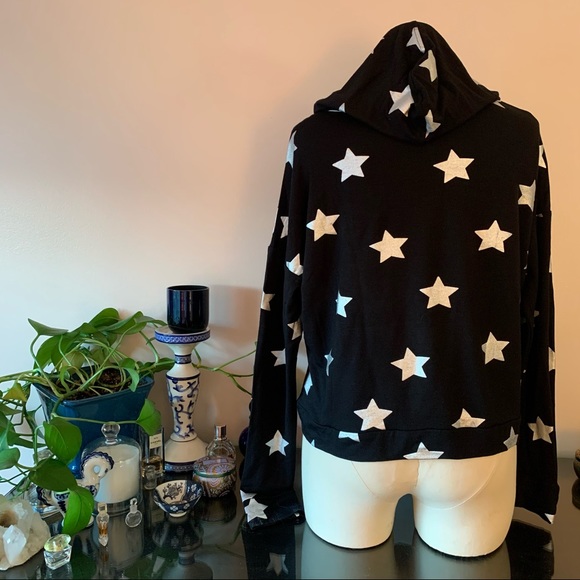 L.N.V. Silver metallic star cropped hoodie - Picture 6 of 9
